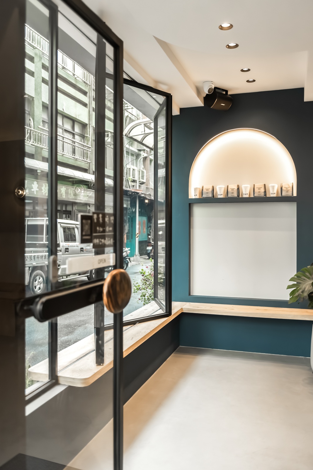 MUSE Design ｜ Supranormal Bakery Cafe ｜ 山角設計 DECOTV 室內設計網路平台03